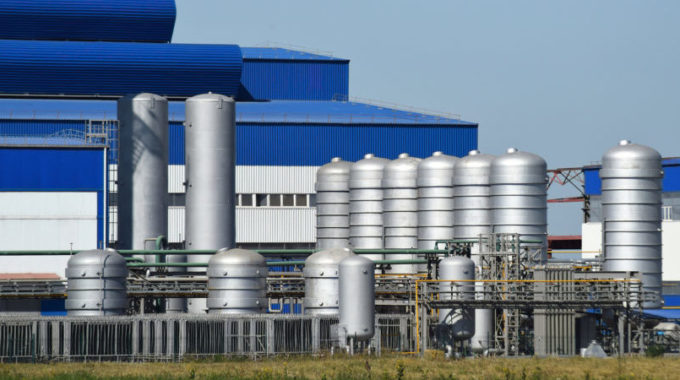 Large Tanks With Gas Analyzers